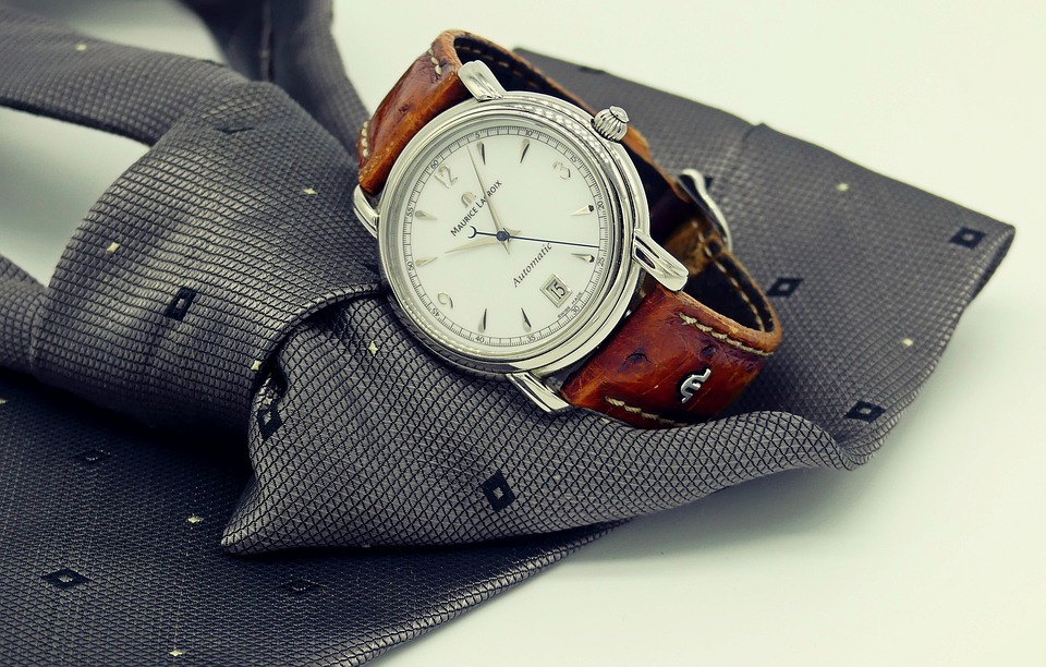 5 Essential Considerations for Choosing the Perfect Watch Gift