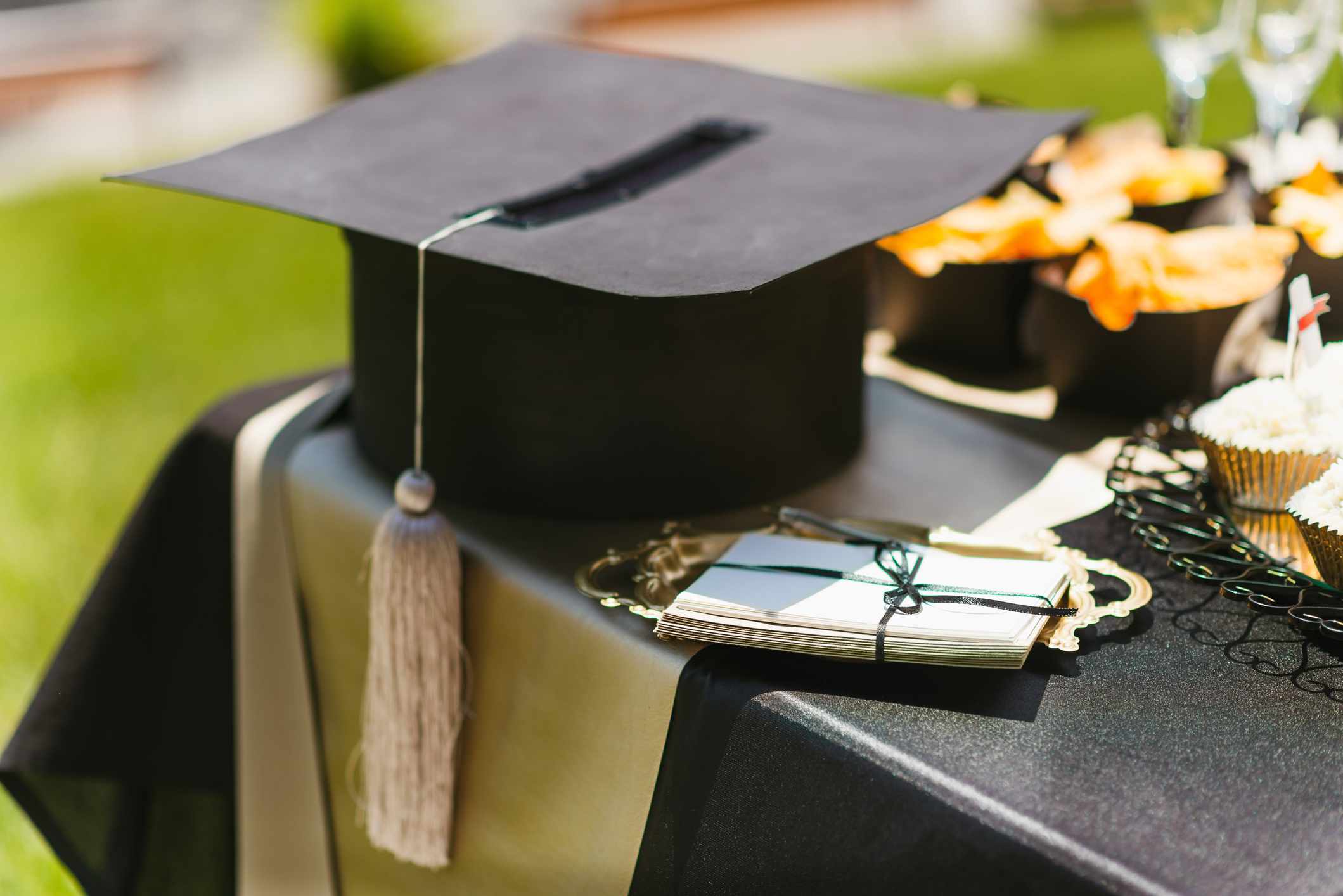 5 Things You Need When Planning a Graduation Party